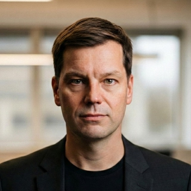 Florian Benthin (Moderator)